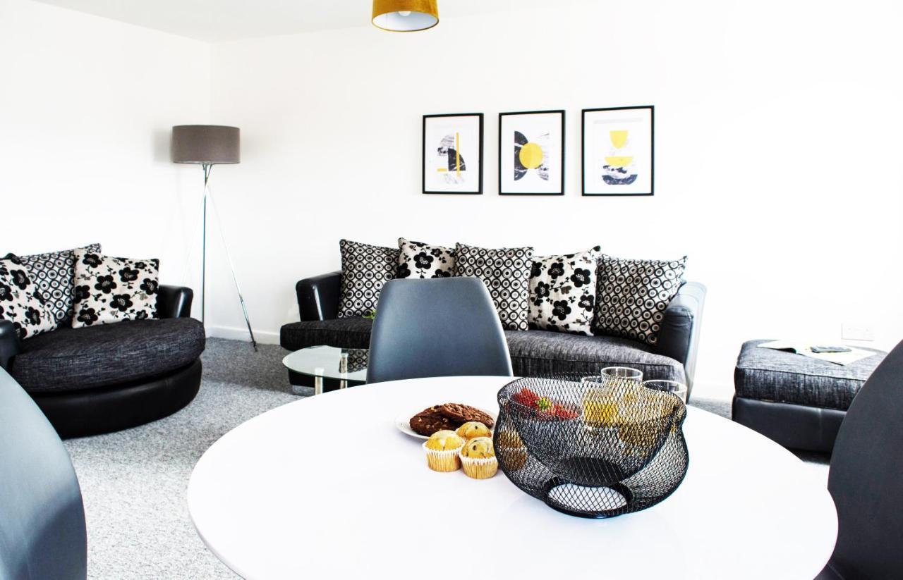 2 Bedroom Apartment Leamington Spa Hosted By Golden Key Lillington  Extérieur photo